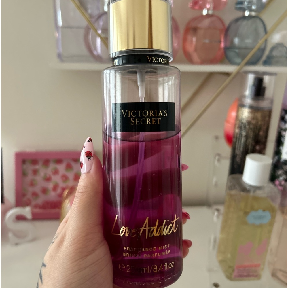 ♥︎ Victoria’s Secret ♥︎ Love Addict Fragrance Mist
